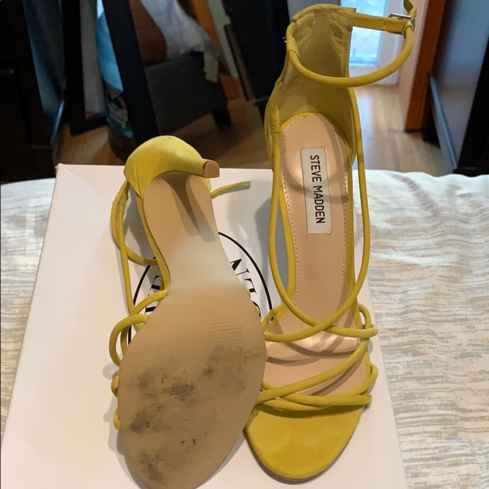 Shoes - Picture 4 of 6